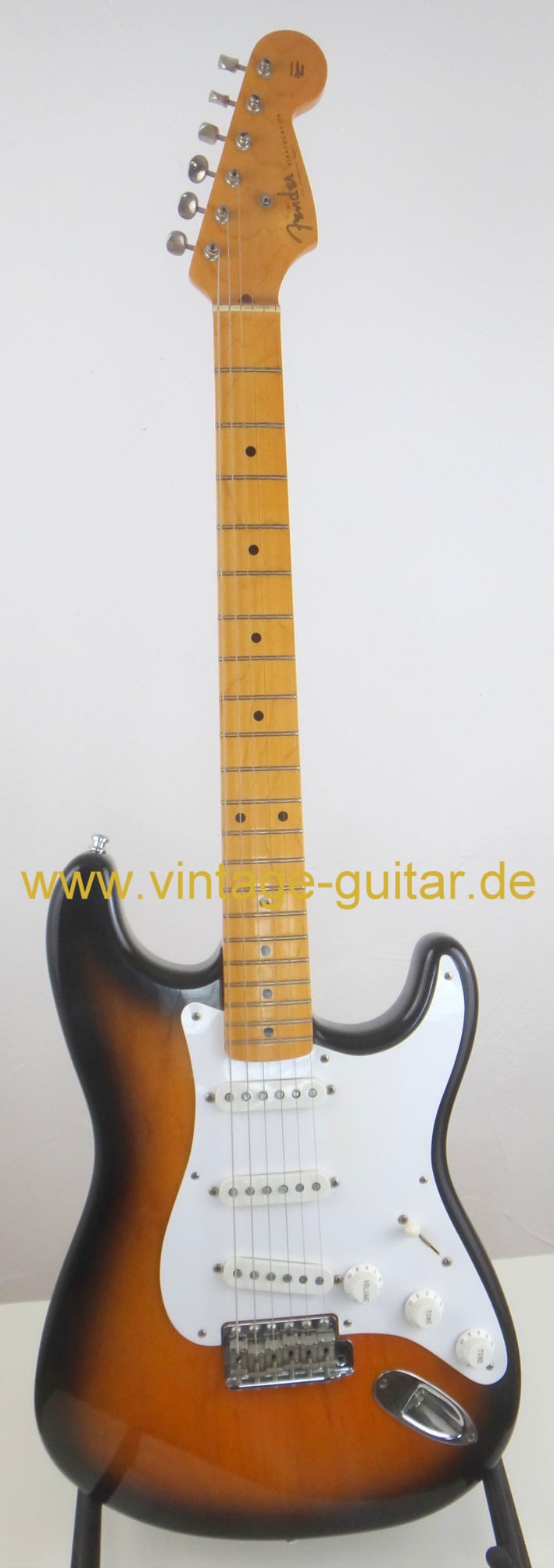Fender Stratocaster 1954 Reissue 1994.jpg